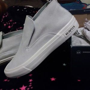 Women seavees size 9. Brand new in box.